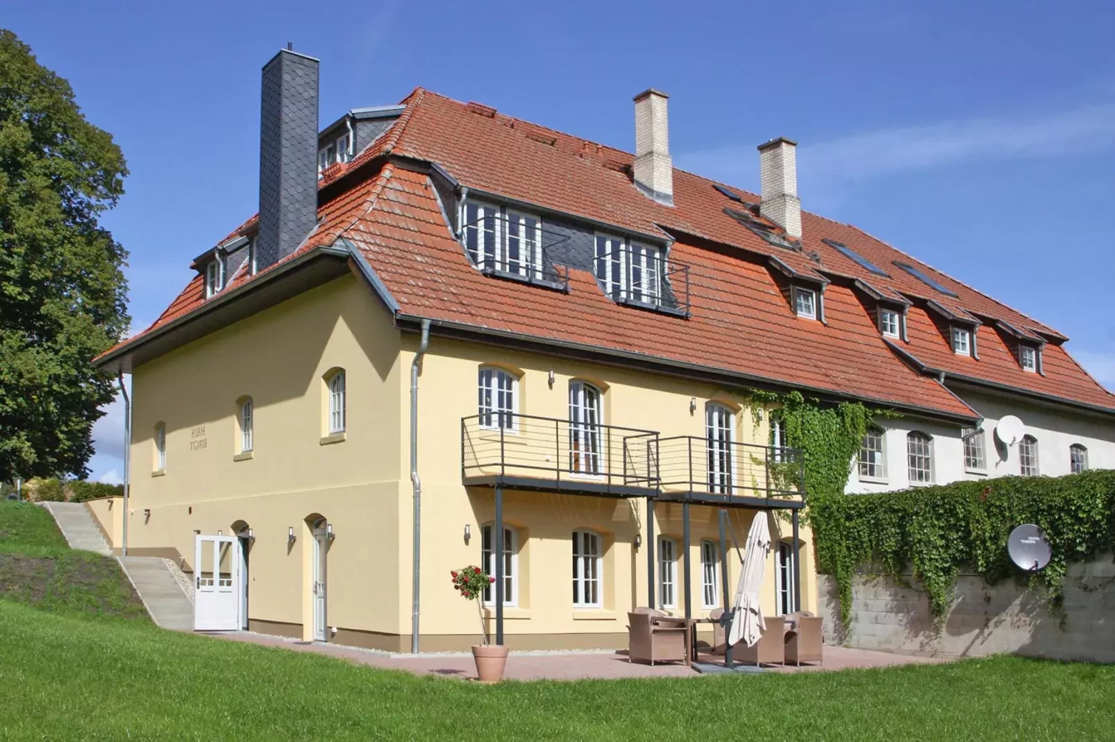 Birgit 1-2 Pers 88 qm Teil B-Exterior summer
