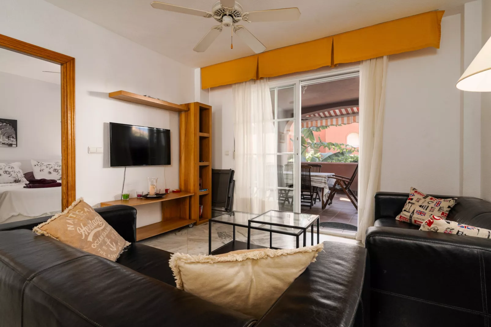 Alvarito Playa-Living room