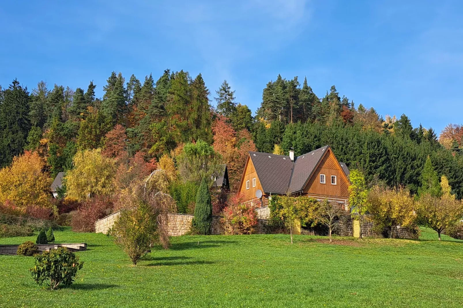 Villa Venova-Gärten Sommer