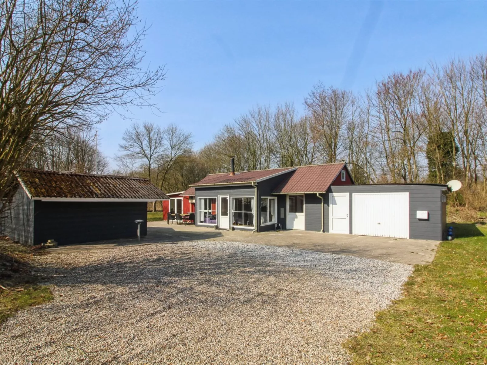 "Edy" - 25km from the sea-Outside