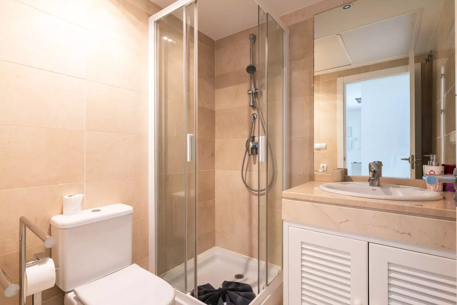 El Bosque de la Mairena-Bathroom