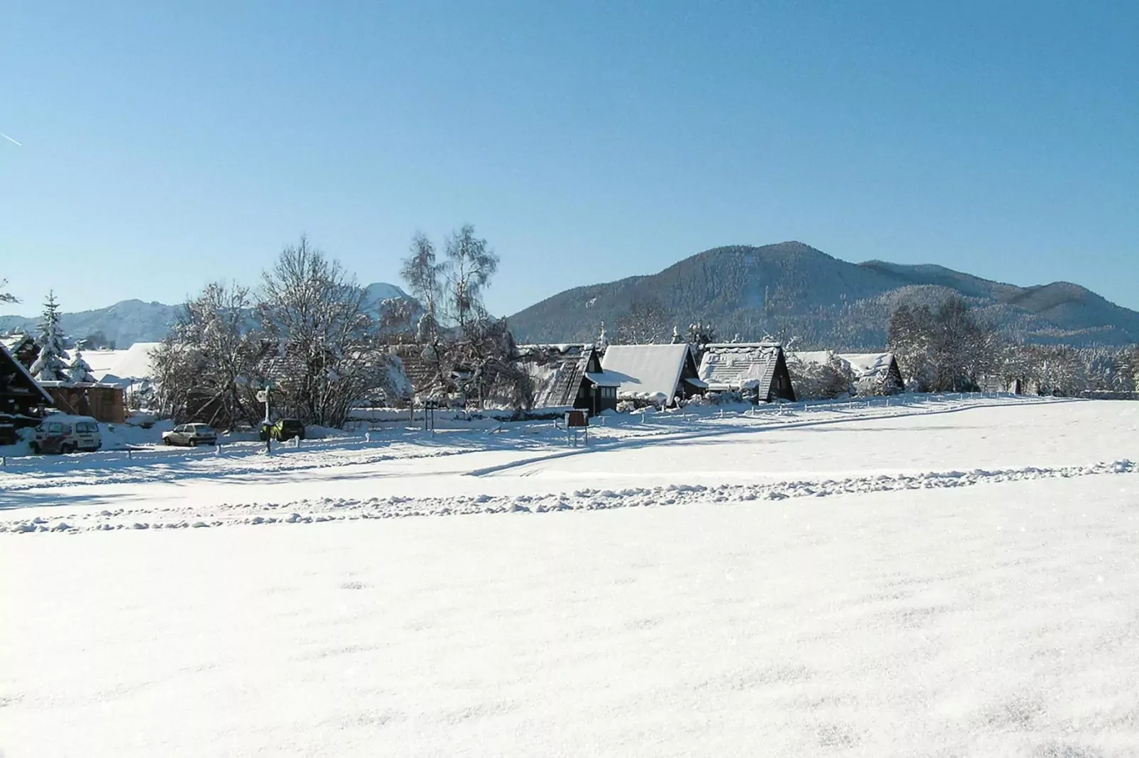 Holiday village Vorauf, Siegsdorf-Typ B, Ferienhaus Typ Oslo, 81 qm-Gebiet Winter 1 km