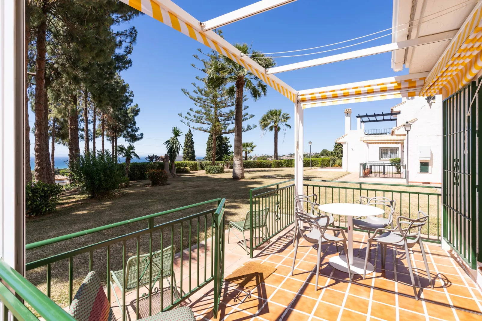 Mirador de Calahonda-Outdoor