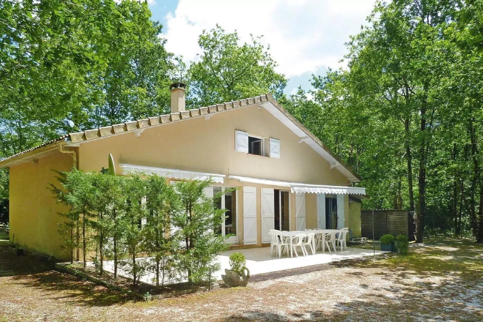 Holiday home Grayan-et-l'Hôpital-Extérieur été