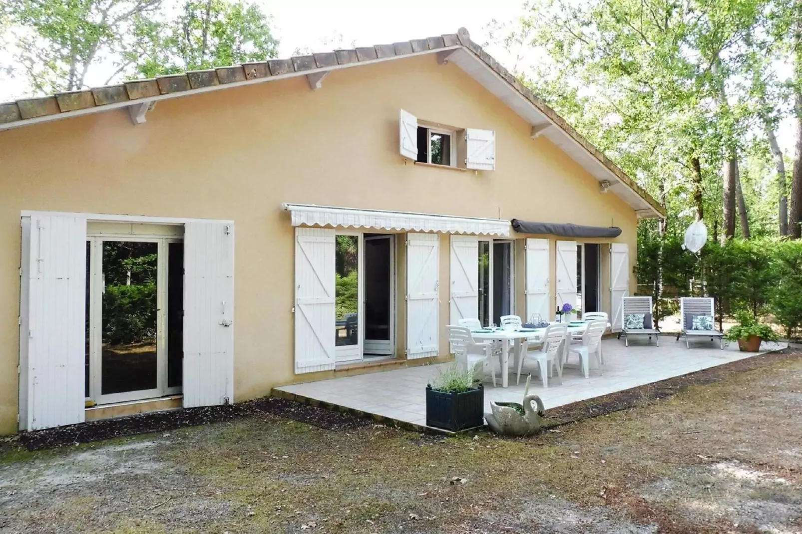 Holiday home Grayan-et-l'Hôpital-Extérieur été