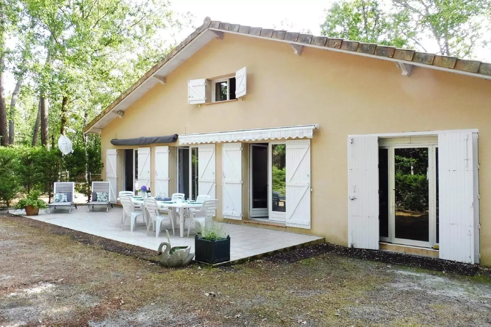 Holiday home Grayan-et-l'Hôpital-Extérieur été