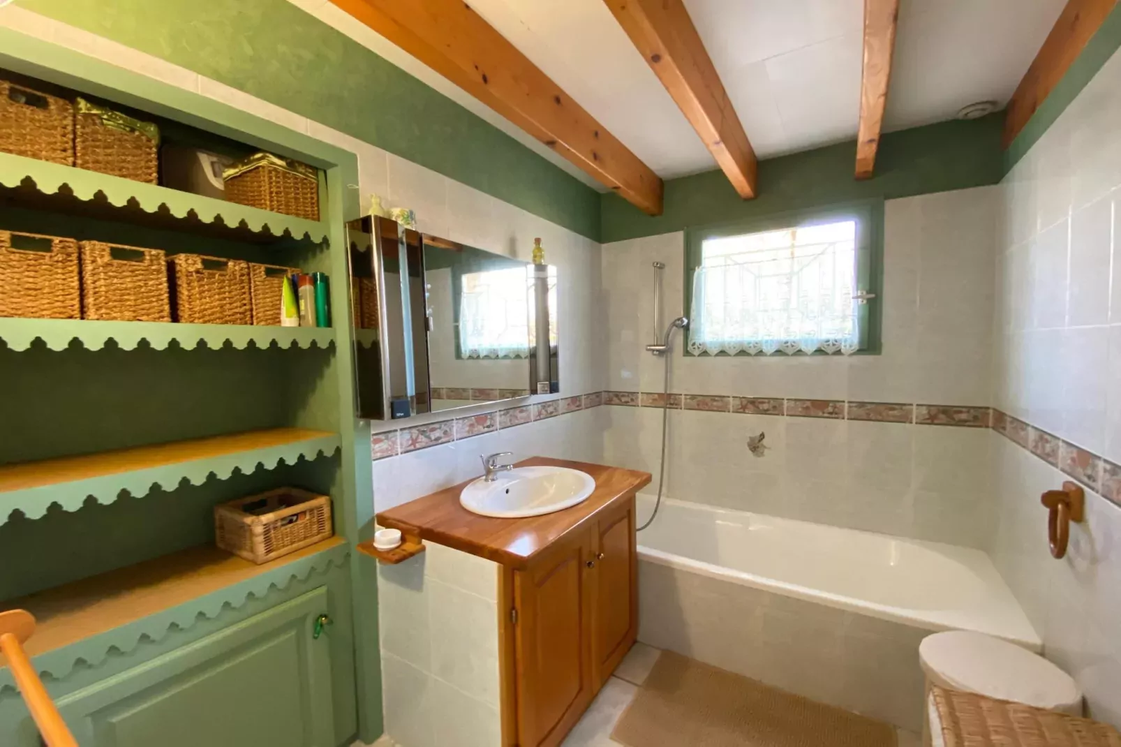 Holiday home Grayan-et-l'Hôpital-Salle de bain