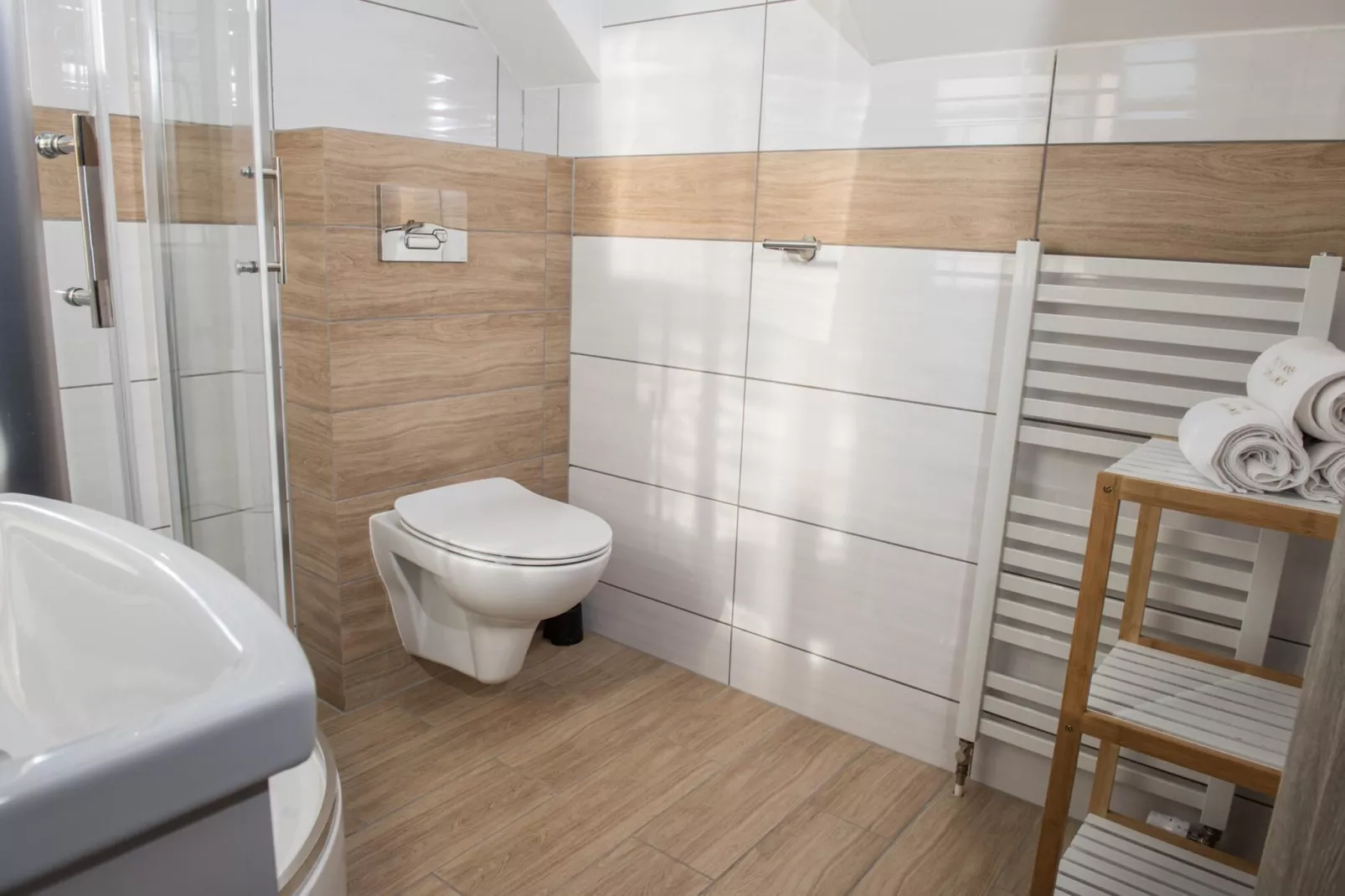 Apartament 4-osobowy piętro Jarosławiec-Bathroom