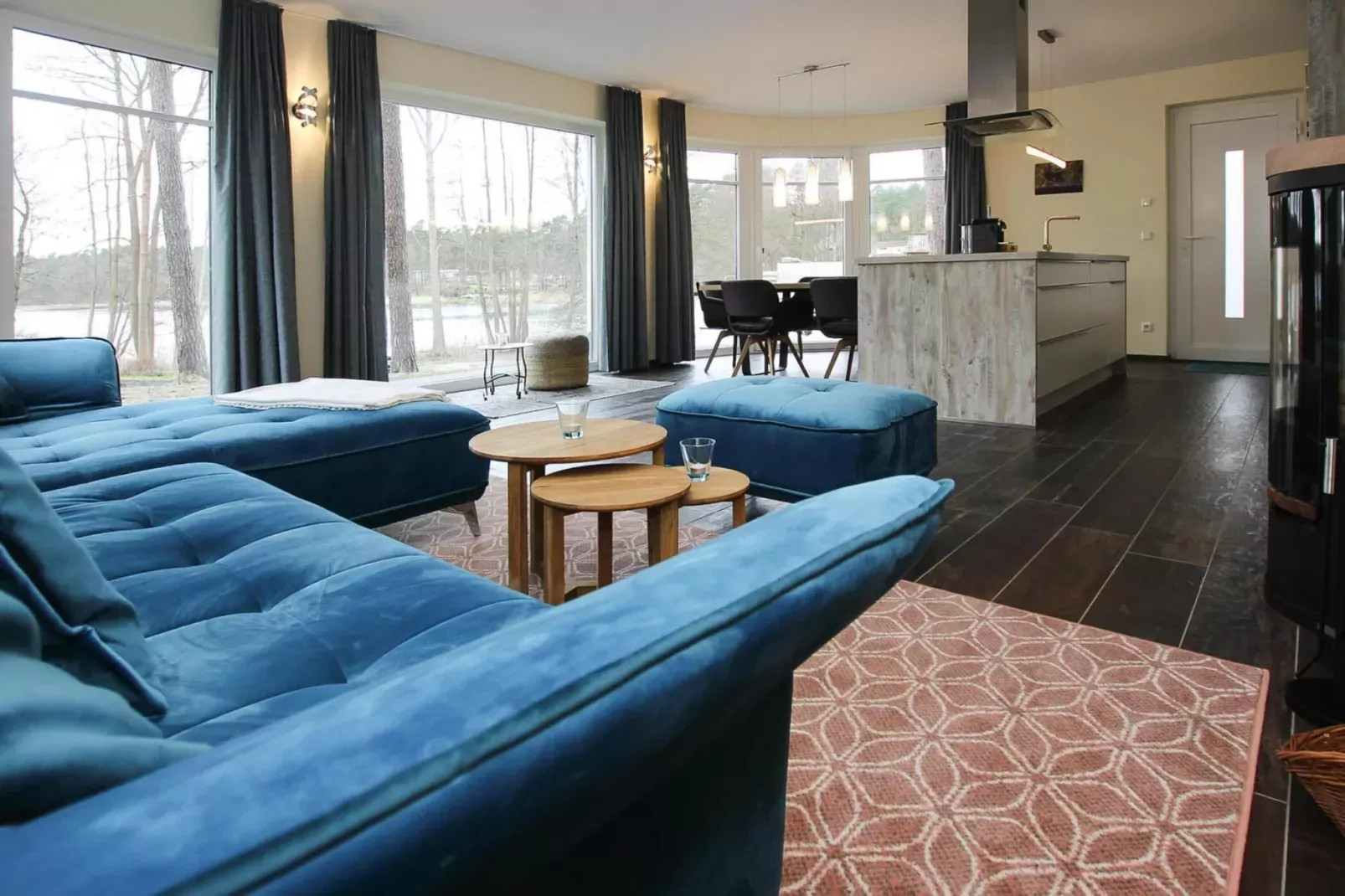 Villa Seeblick 146 qm-Salon