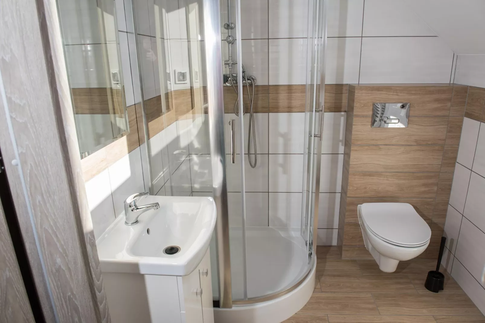 Apartament 6-osobowy piętro Jarosławiec-Bathroom