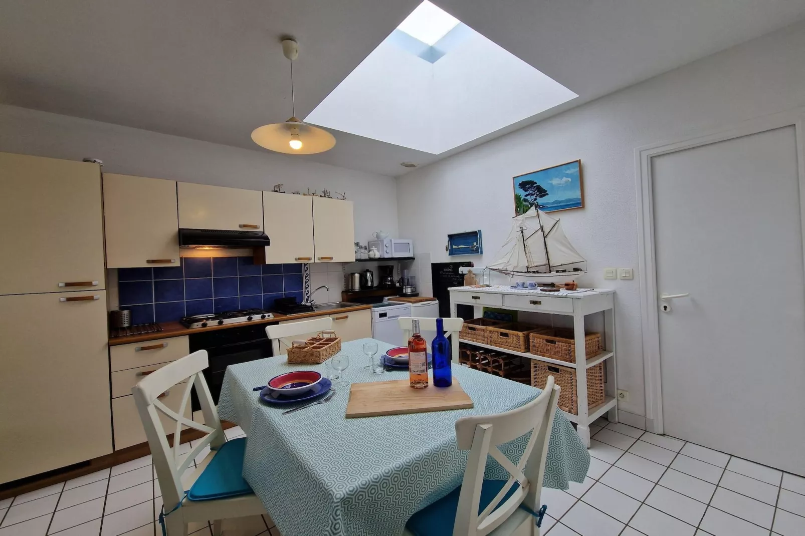 Apartment in top location with fantastic sea view Primel Plougasnou-Dining room