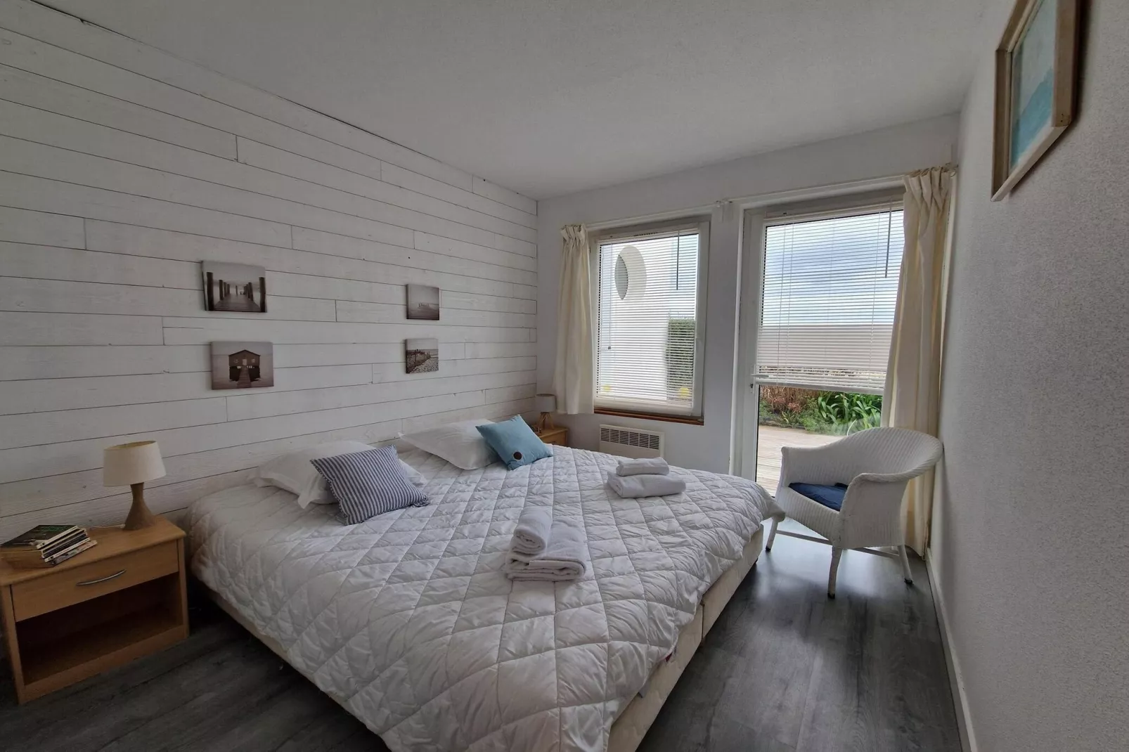 Apartment in top location with fantastic sea view Primel Plougasnou-Bedroom