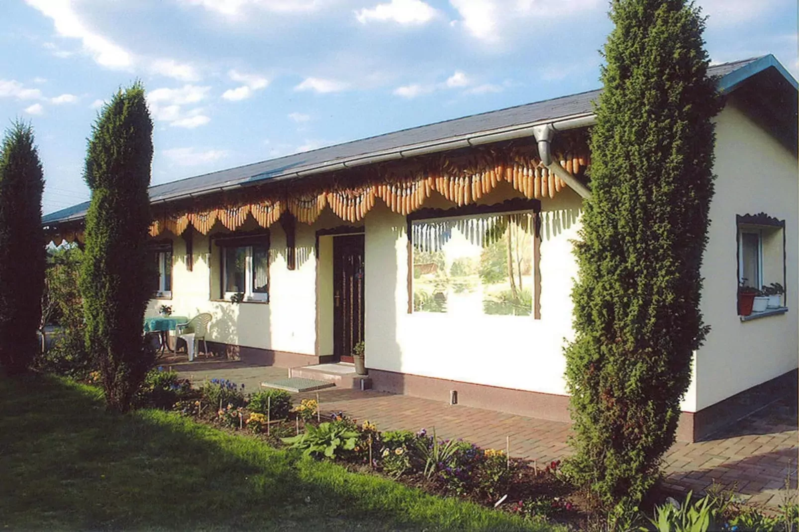 Reihenbungalow an einem Spreearm-Exterior summer