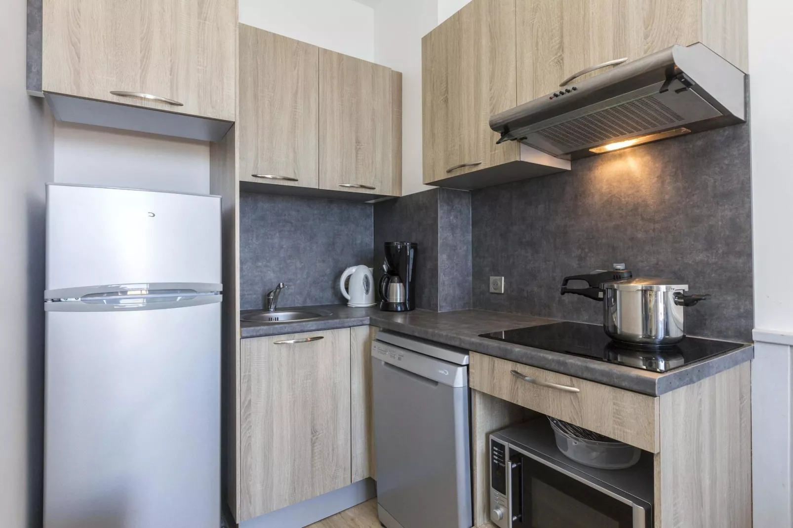Résidence Valentin Plage 2-Kitchen