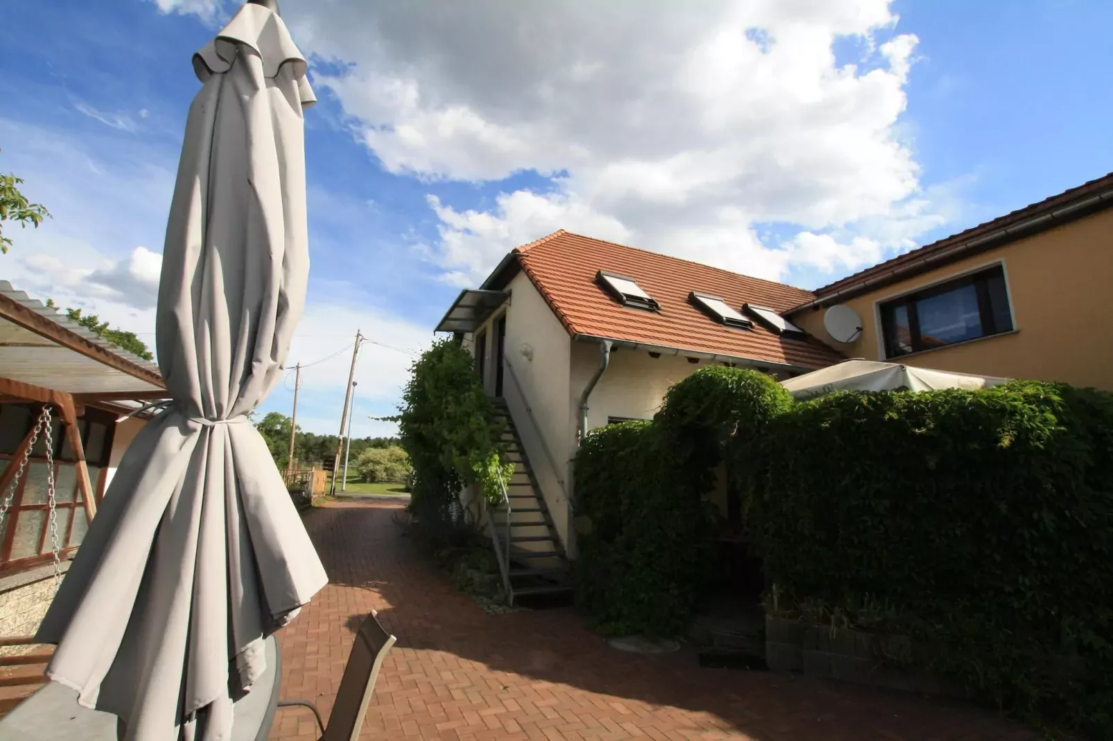 Studio im DG 23 qm-Außenbereich Sommer