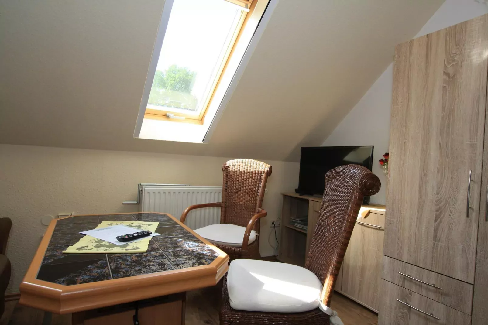 Studio im DG 23 qm-Esszimmer