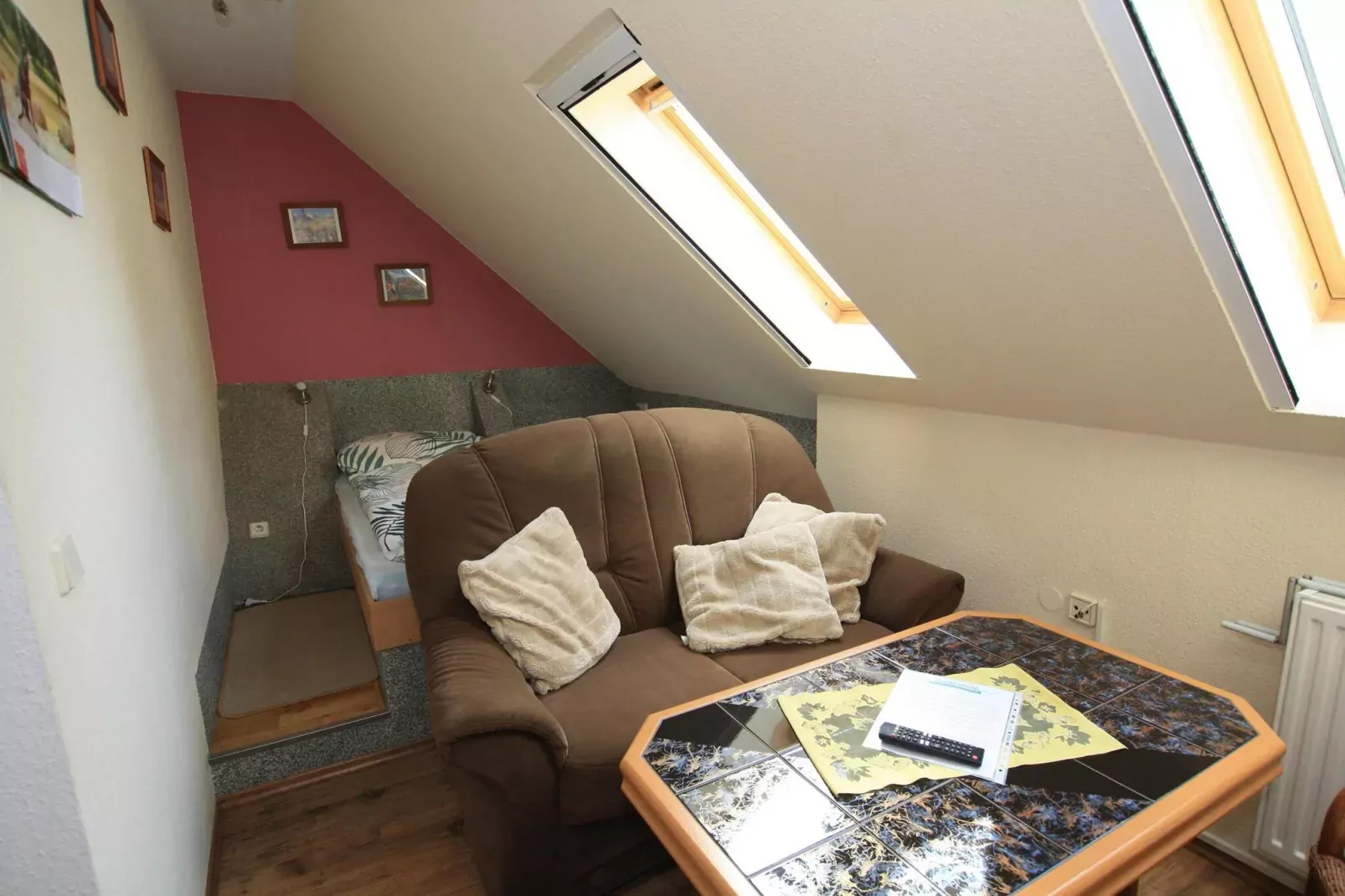 Studio im DG 23 qm-Wohnzimmer