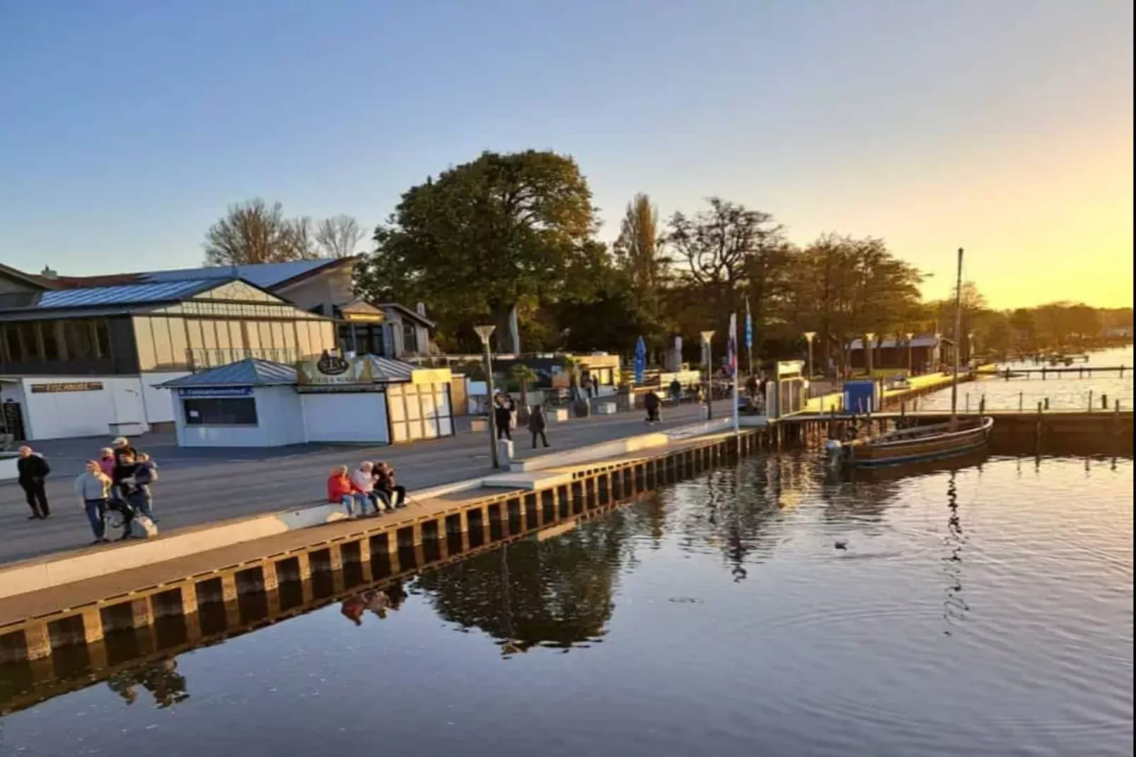 Studio im DG 23 qm-Gebiete Sommer 1 km