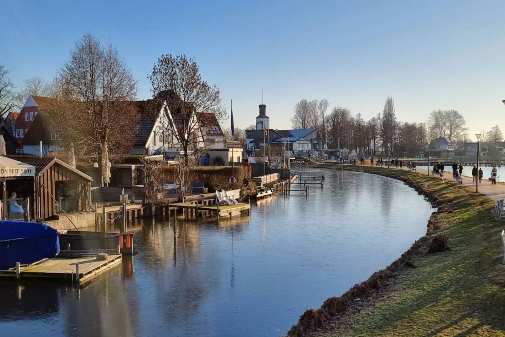 Studio im DG 23 qm-Gebiete Sommer 5 km