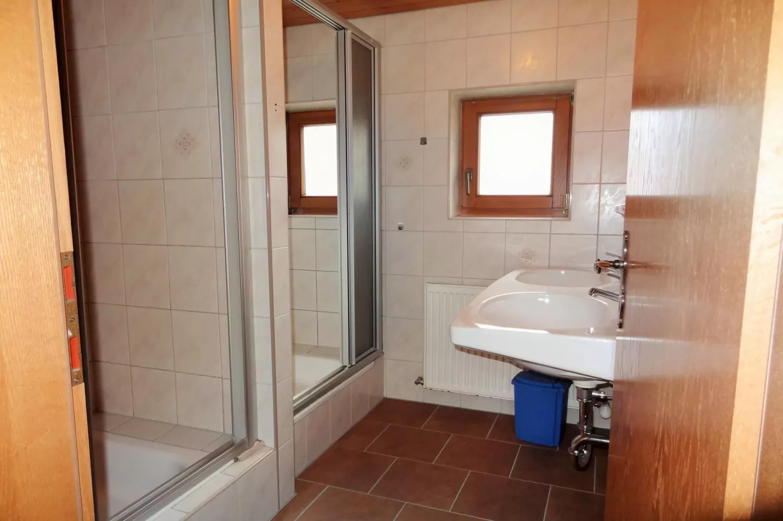 Ferienhaus Joachim - 20 Personen-Bathroom