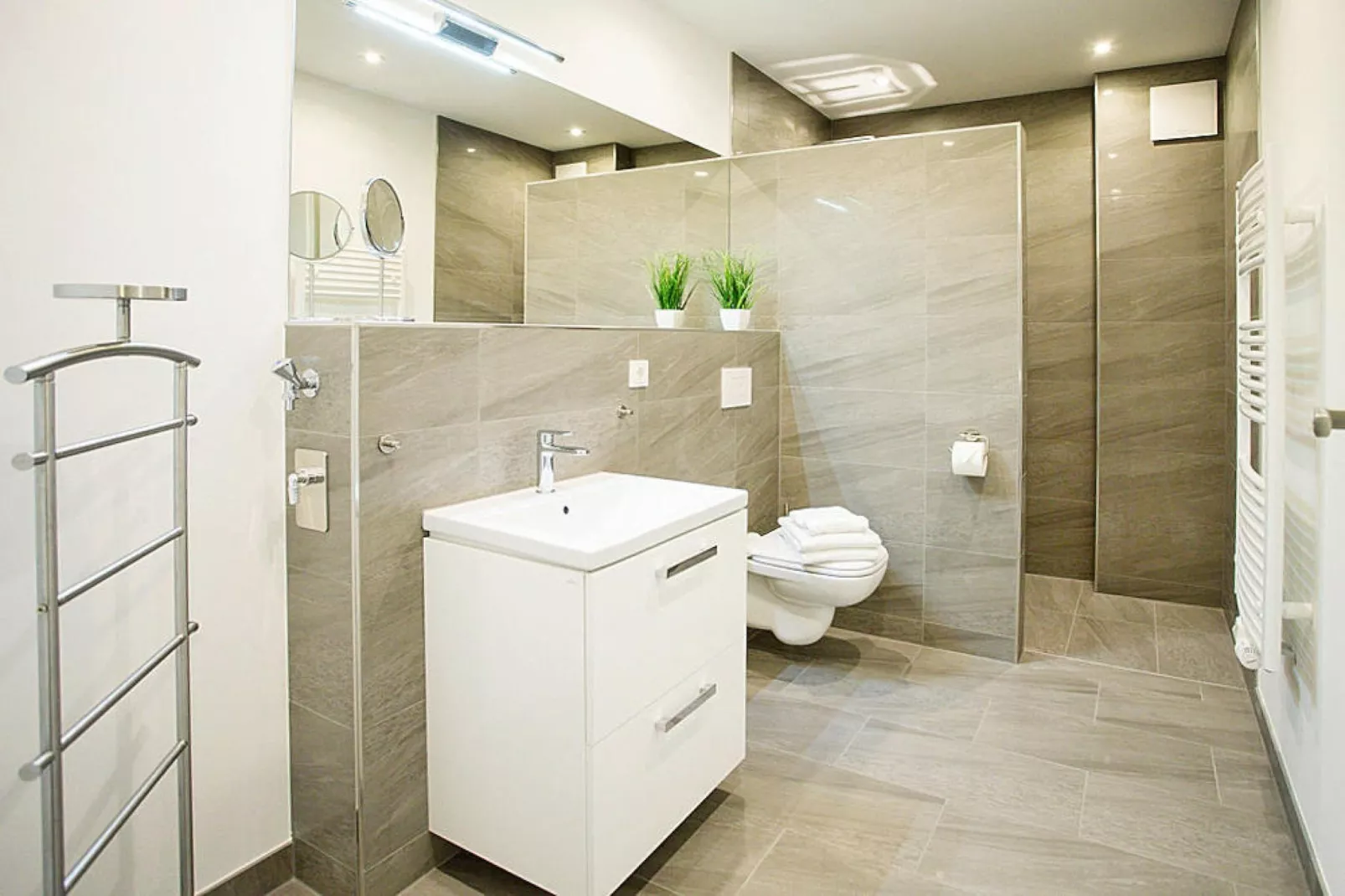 Apartment 75 qm mit Spreeblick-Bathroom