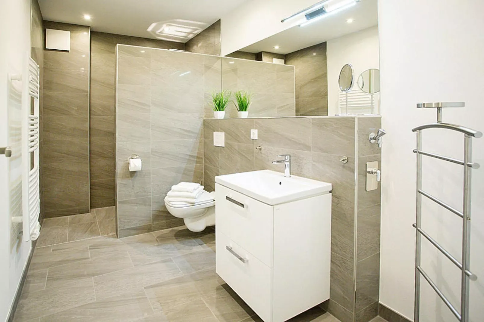 Apartment 75 qm mit Spreeblick-Bathroom