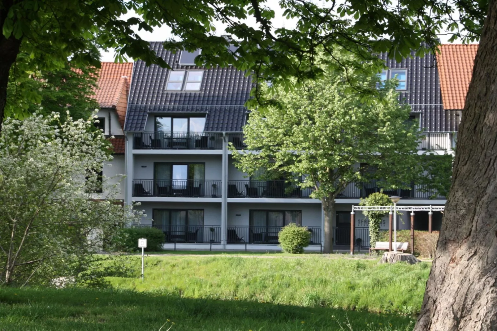 Apartment 75 qm mit Spreeblick-Exterior summer