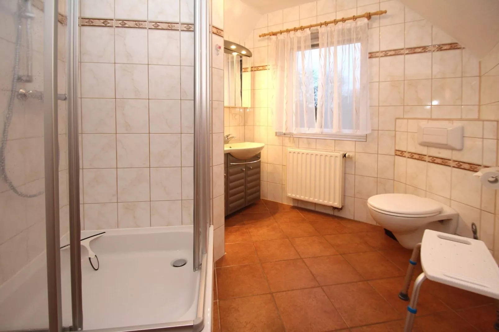 Ferienwohnung im OG in Alt Zauche-Bathroom