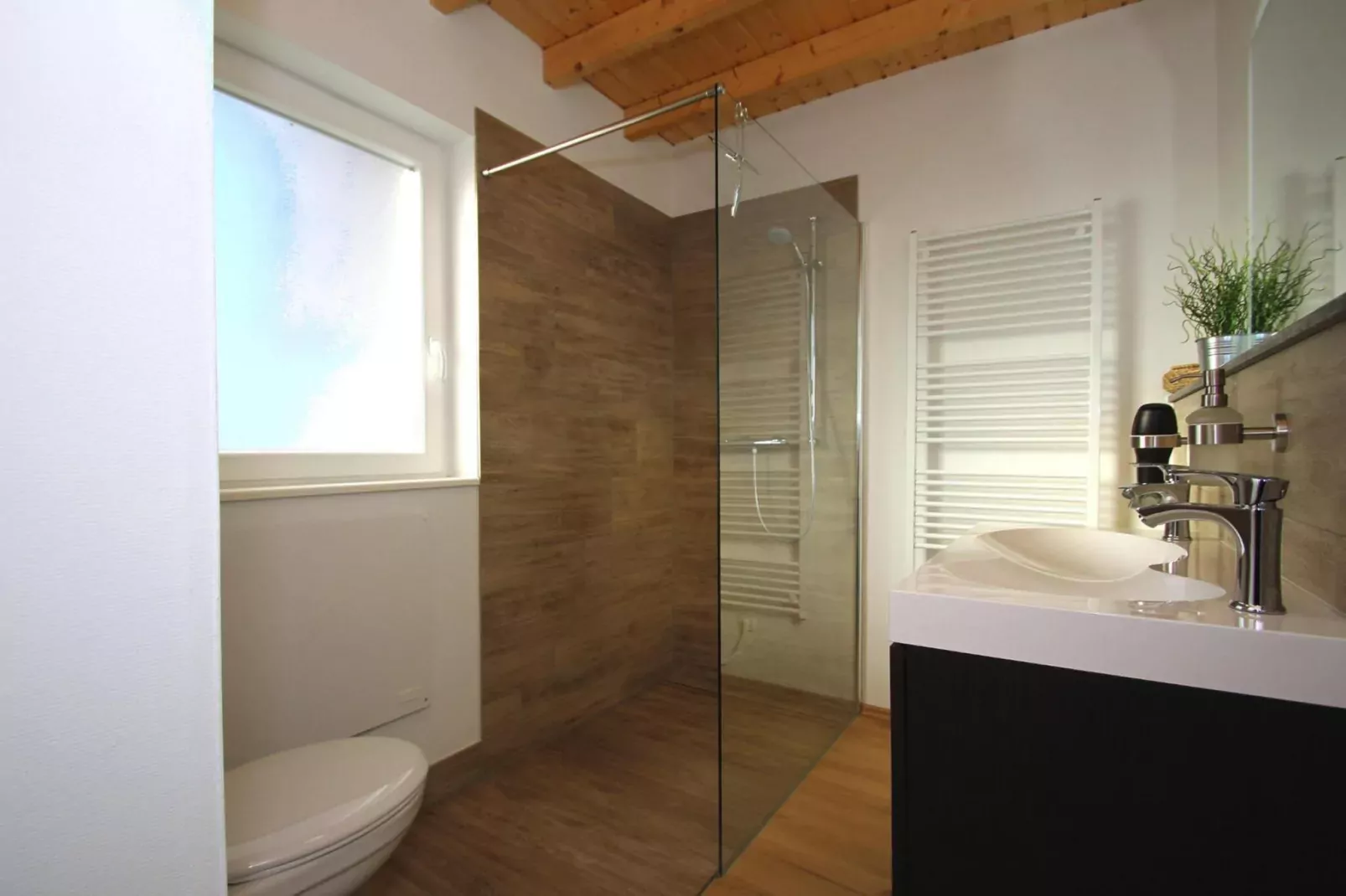 Bungalow am Partwitzer See-Bathroom