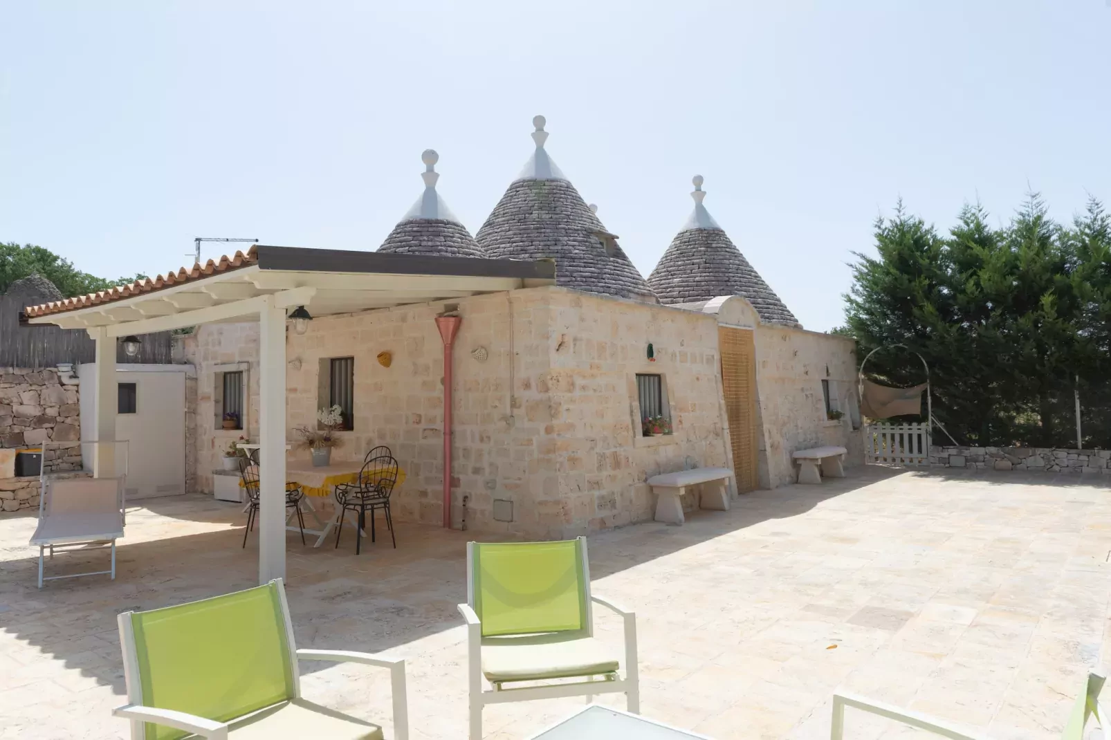 Trullo Filippo Ostuni-Außenbereich Sommer