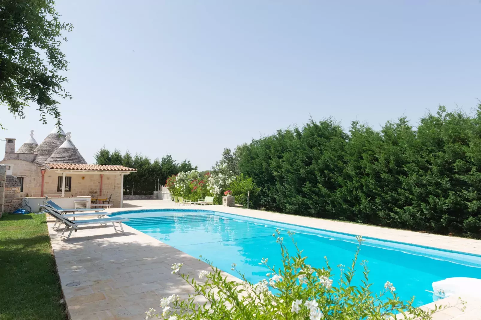 Trullo Filippo Ostuni-Außenbereich Sommer
