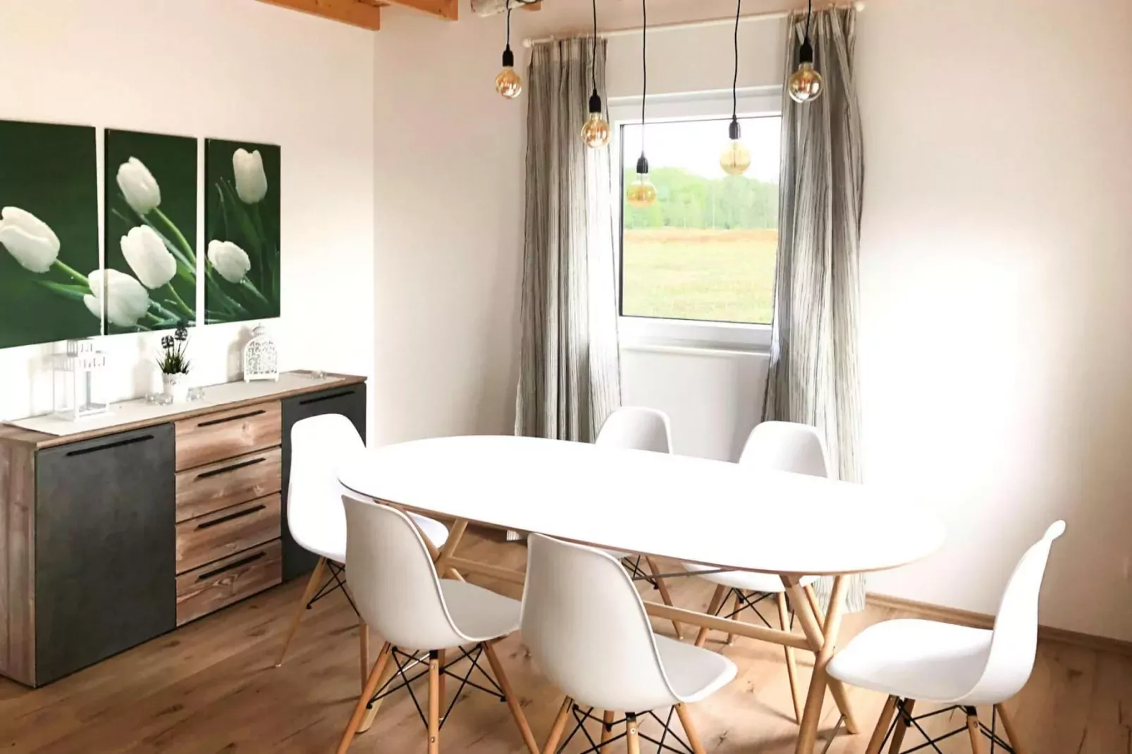 Bungalow am Partwitzer See-Dining room