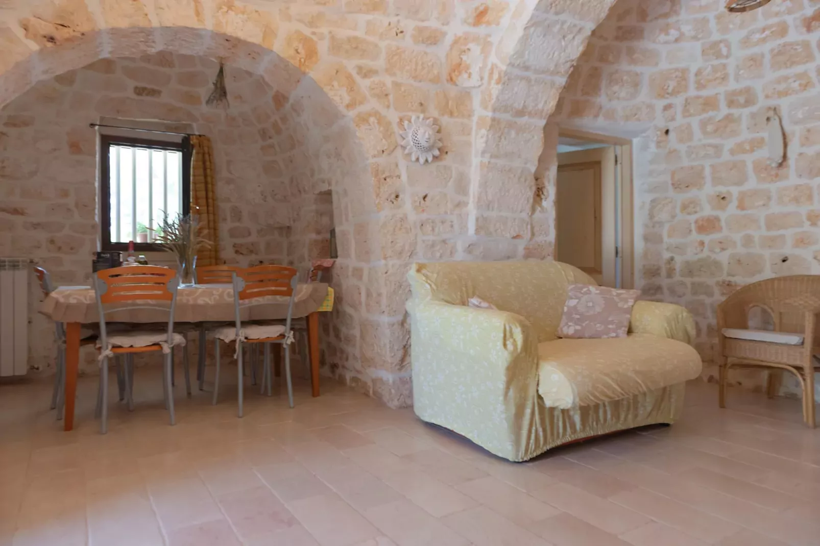 Trullo Filippo Ostuni-Esszimmer
