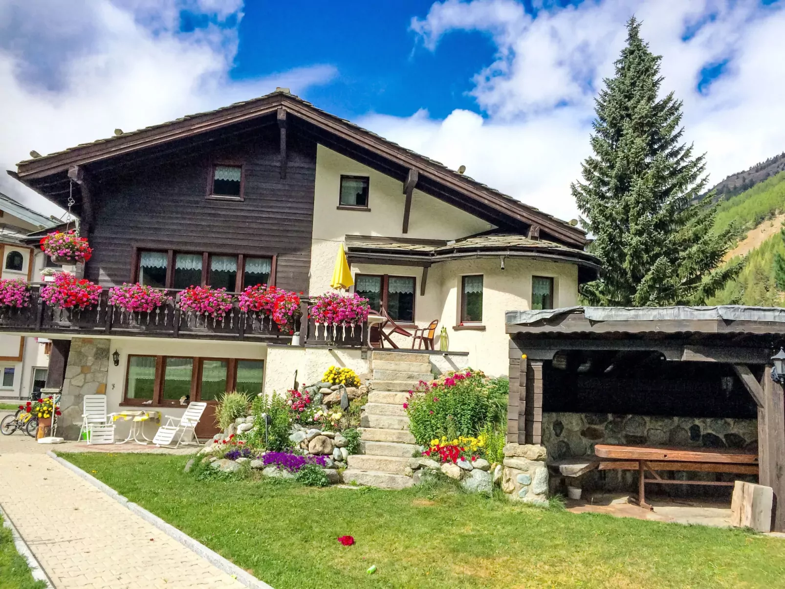 Chalet Sunstar Klein-Outside
