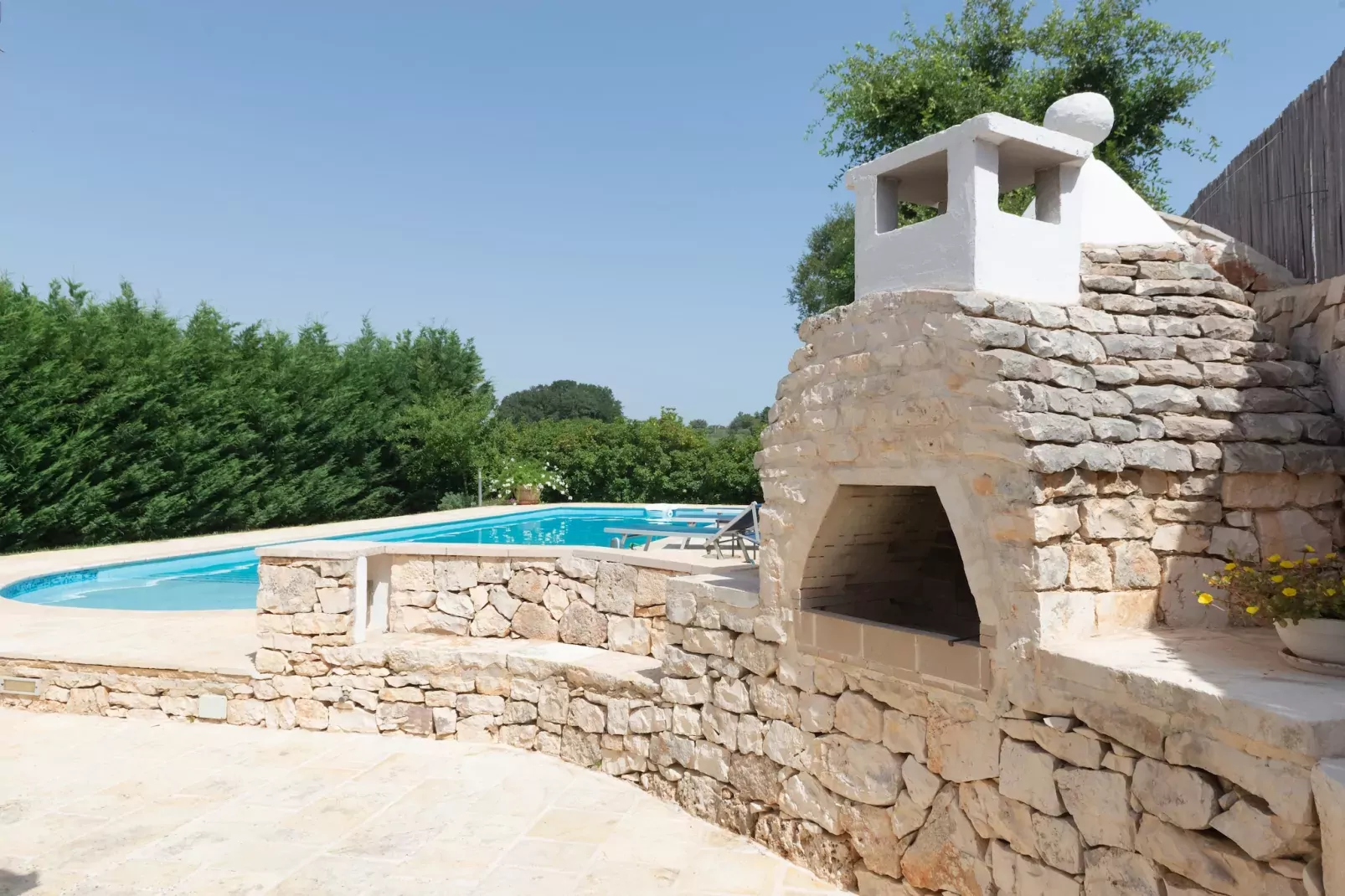 Trullo Filippo Ostuni-Gärten Sommer