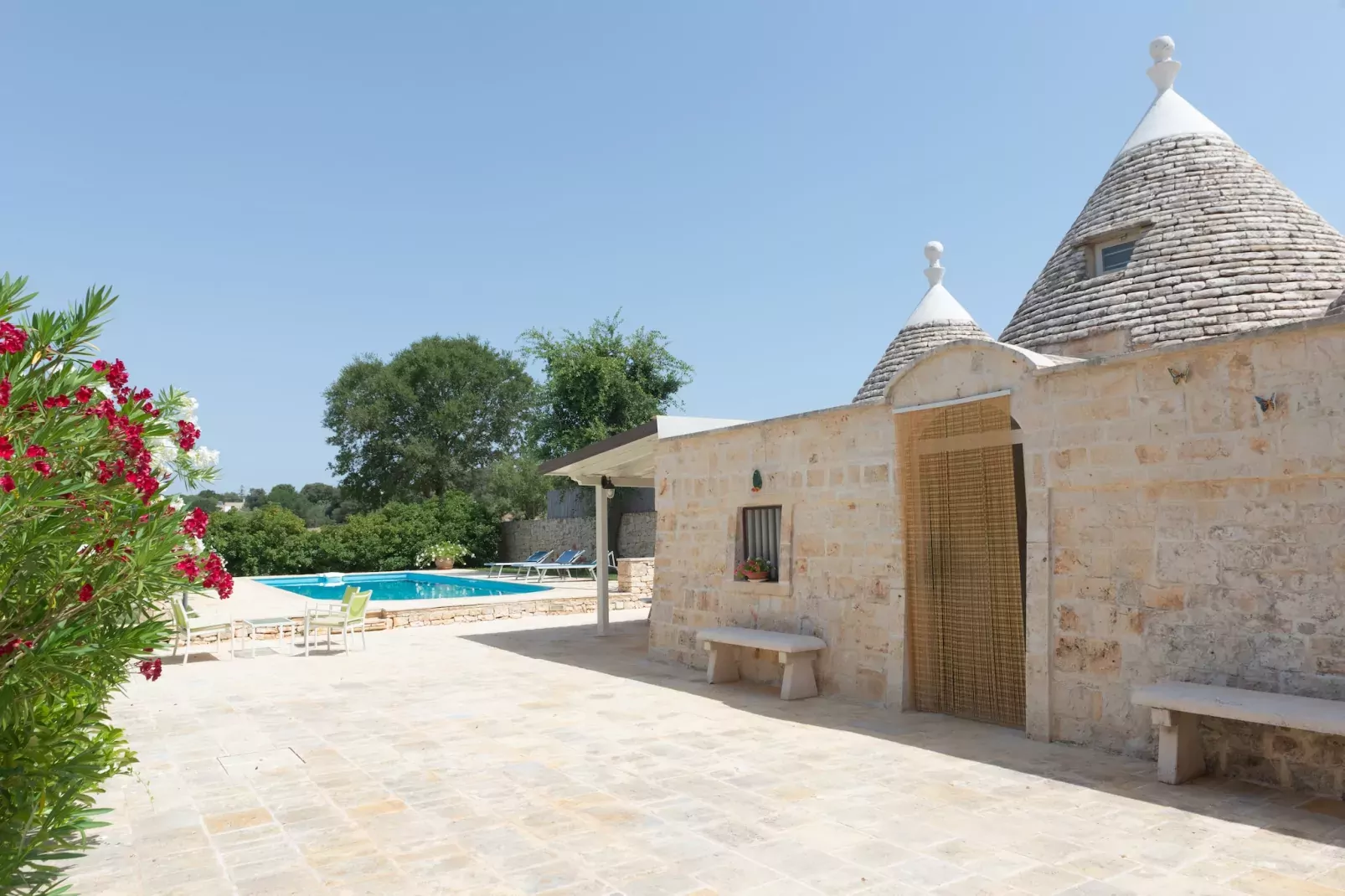 Trullo Filippo Ostuni-Außenbereich Sommer