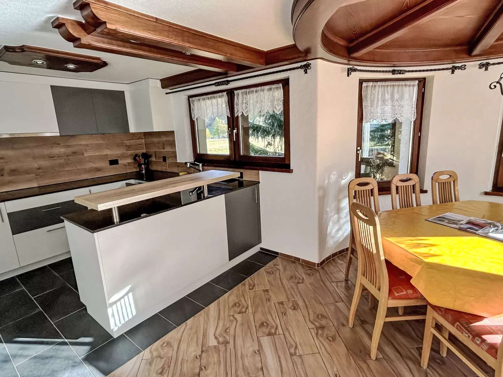 Chalet Sunstar Gross