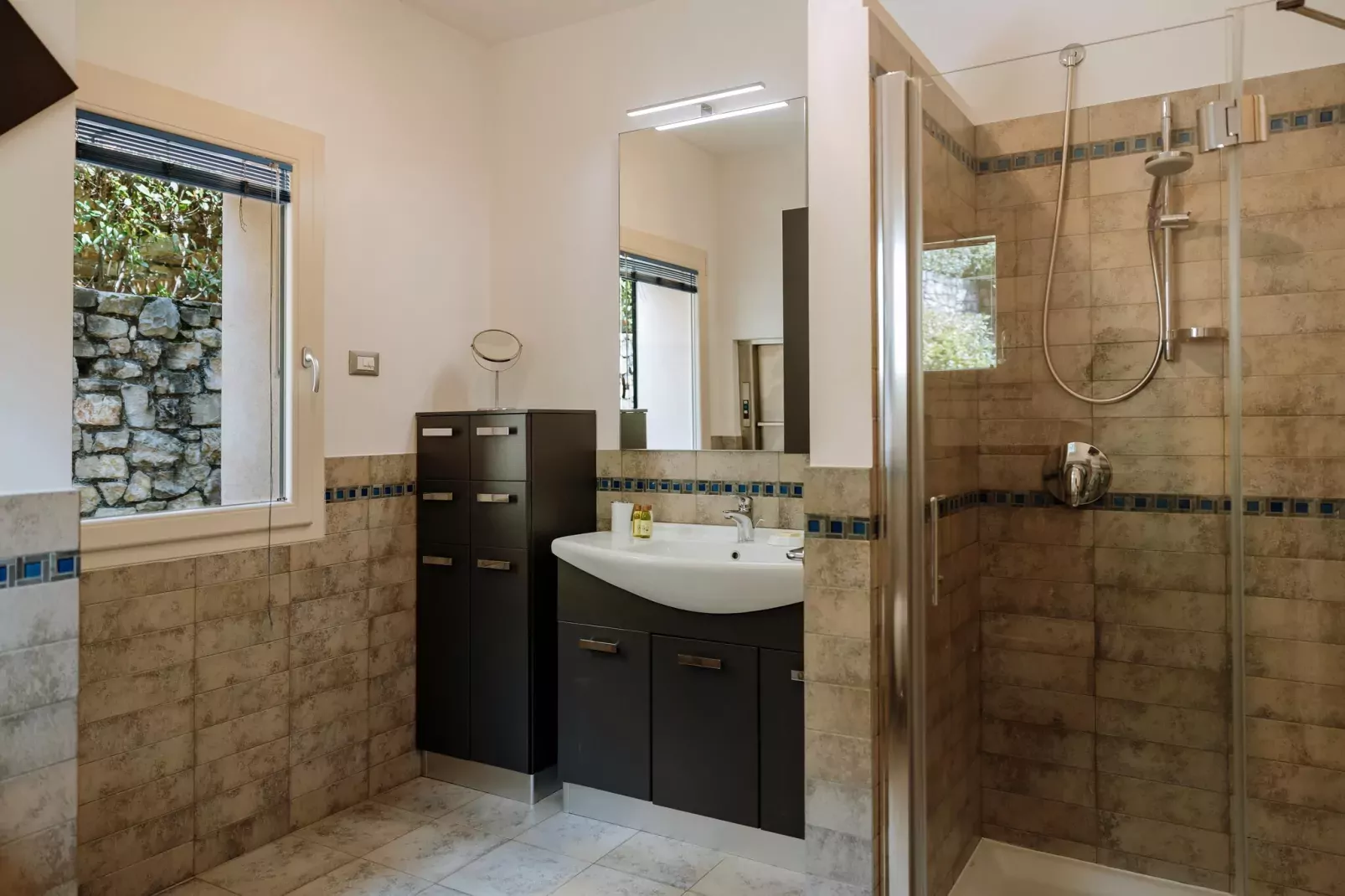 Holiday home Residence Nautic Resort San Carlo Gargnano-Villa Ortensia-Bathroom
