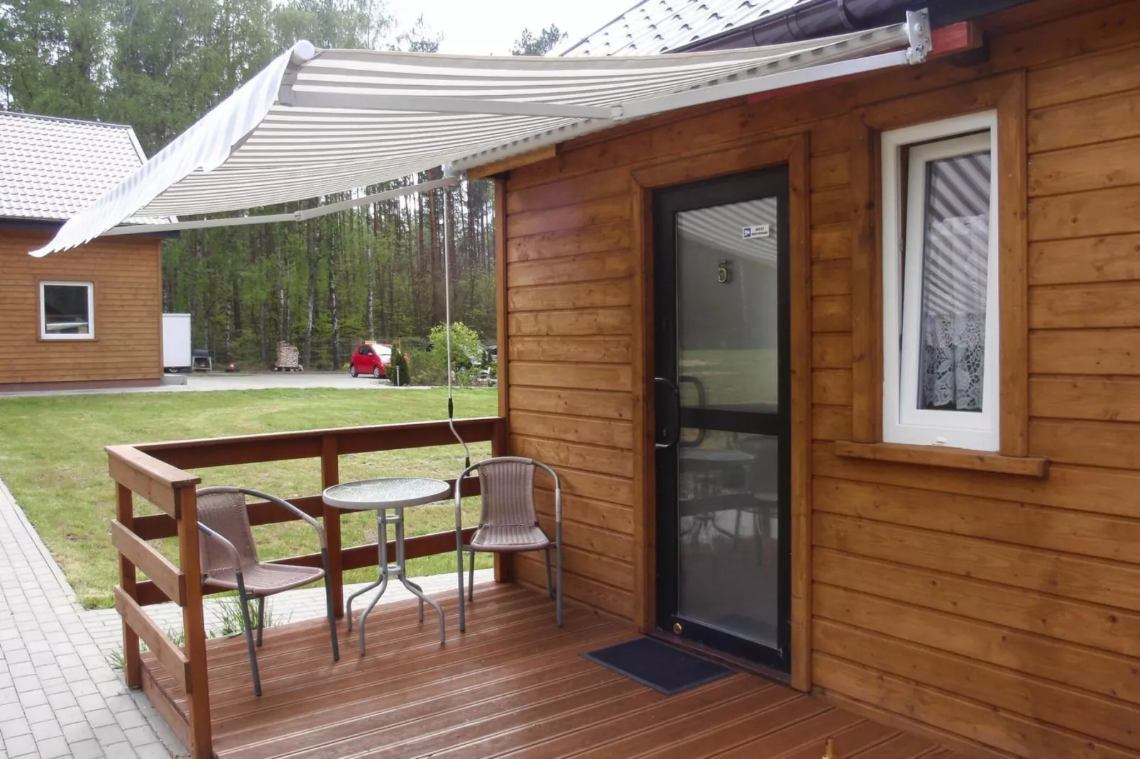 Holiday resort in Wiselka for 2 persons with carpark space-Balcon-terrasse