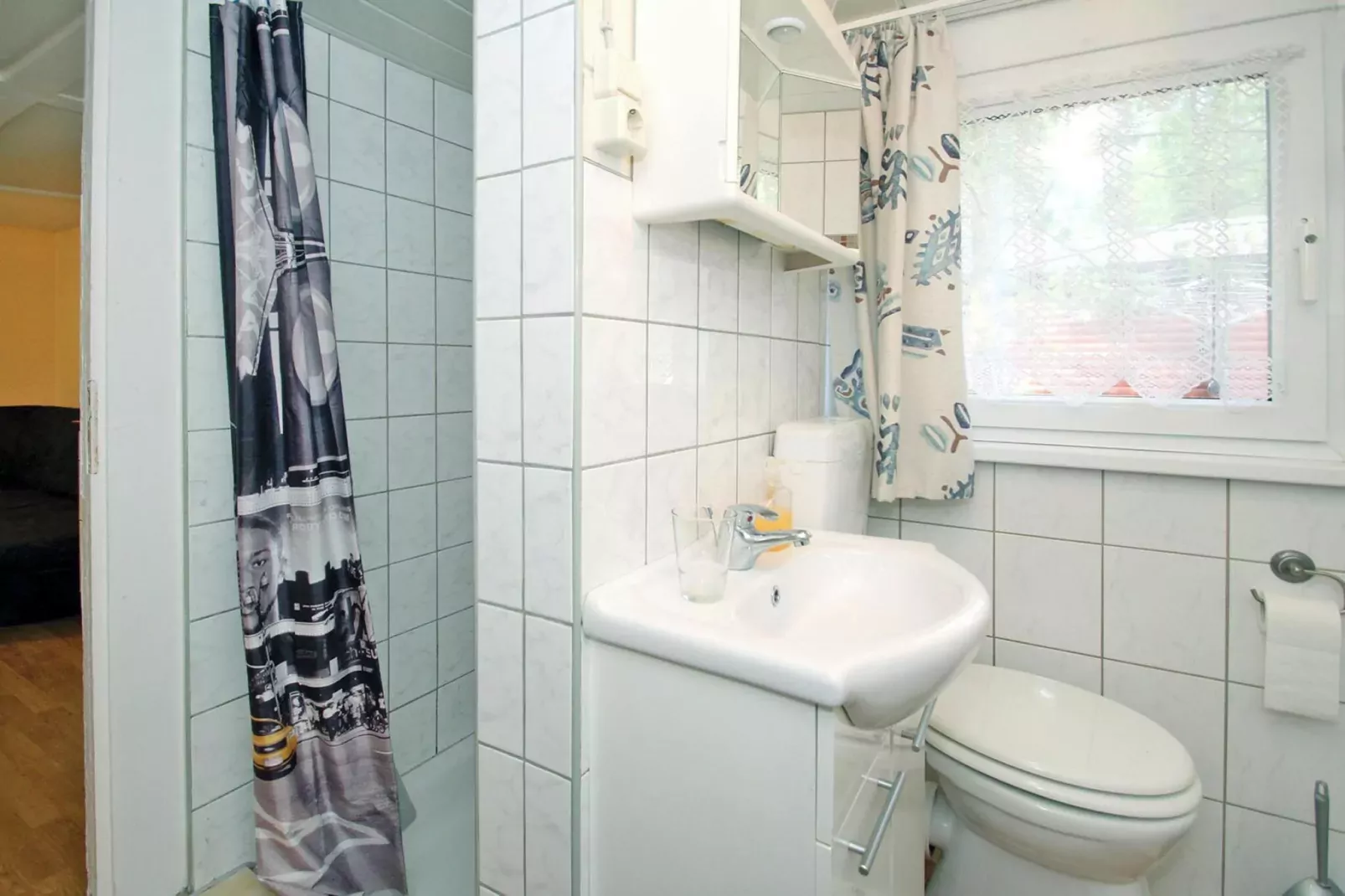 Bungalow 47 qm 4 Pers-Bathroom