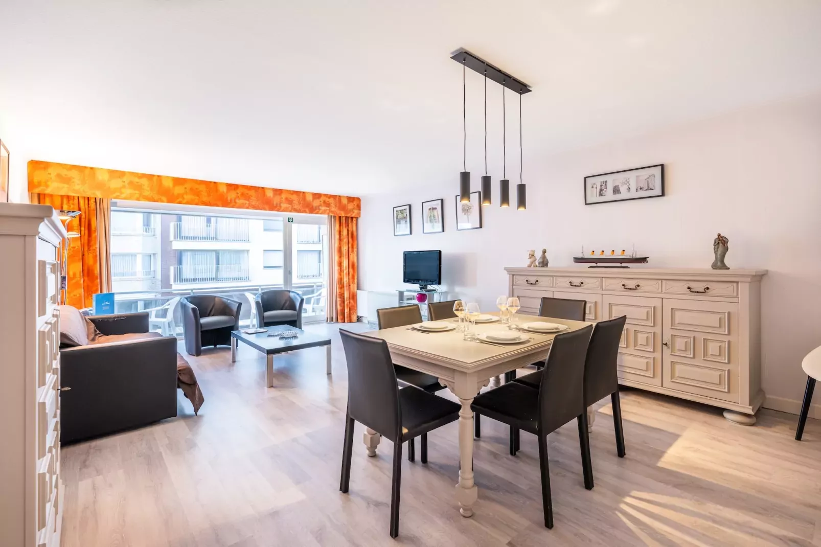 Ter panne 103-Dining room