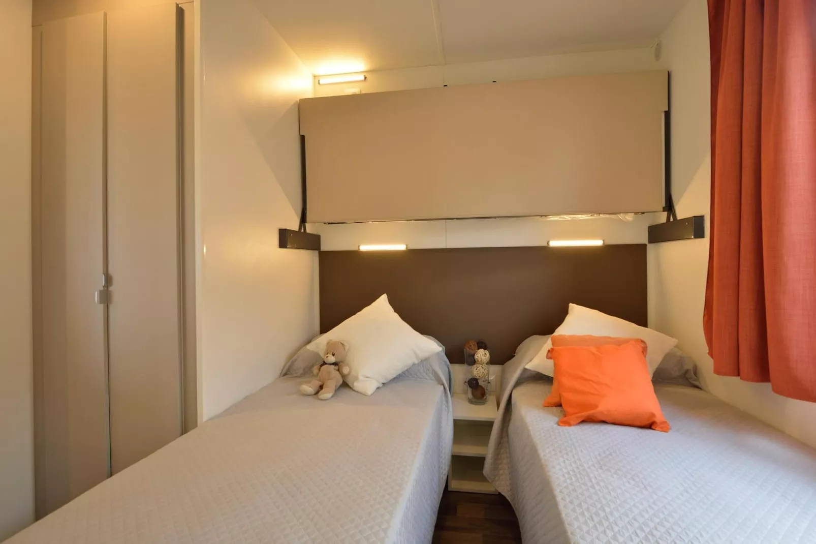 Caravan park della Colombaia, Padenghe sul Garda-CM Top Hill-Bedroom