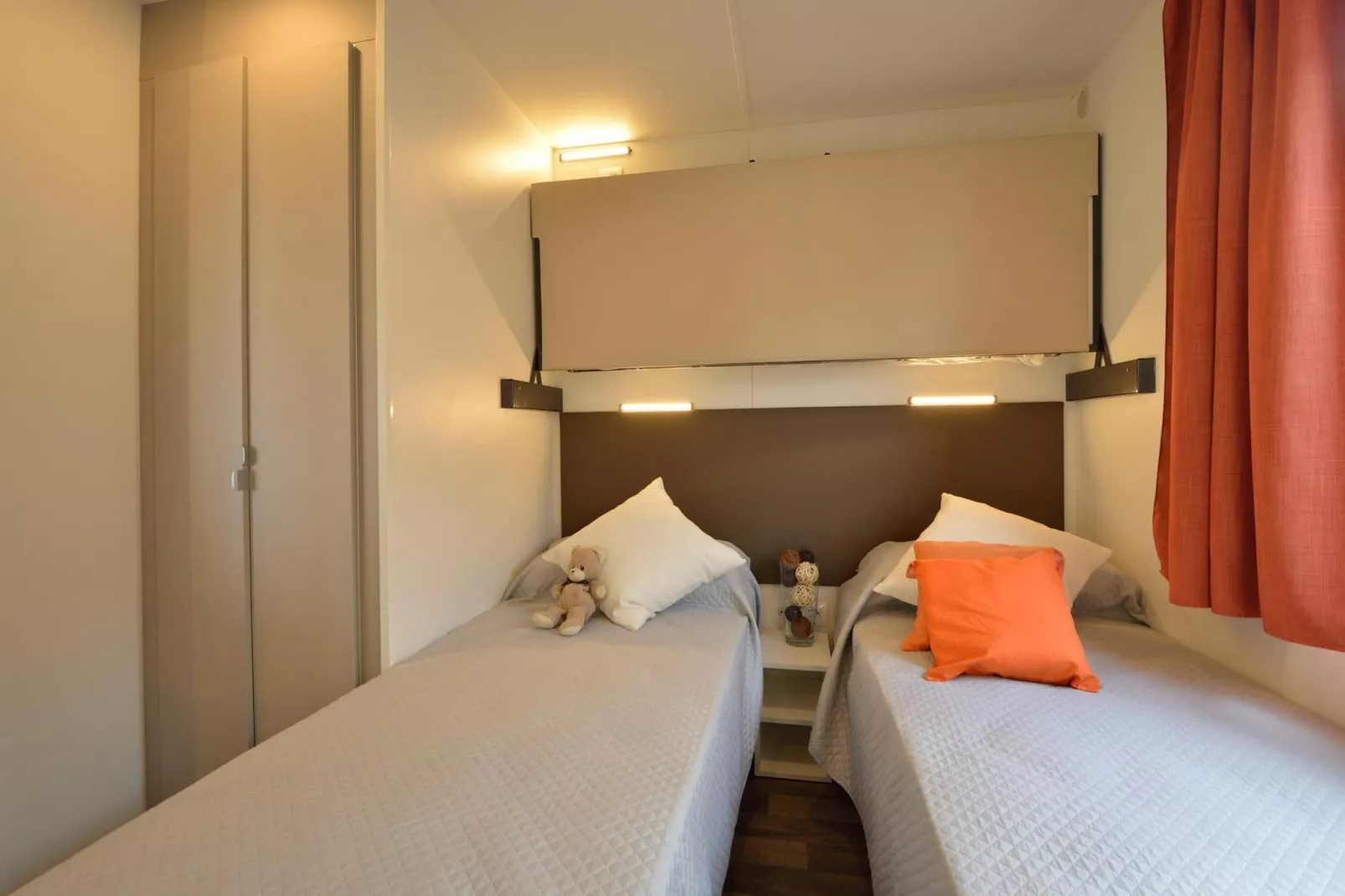 Caravan park della Colombaia, Padenghe sul Garda-CM Top Hill-Bedroom
