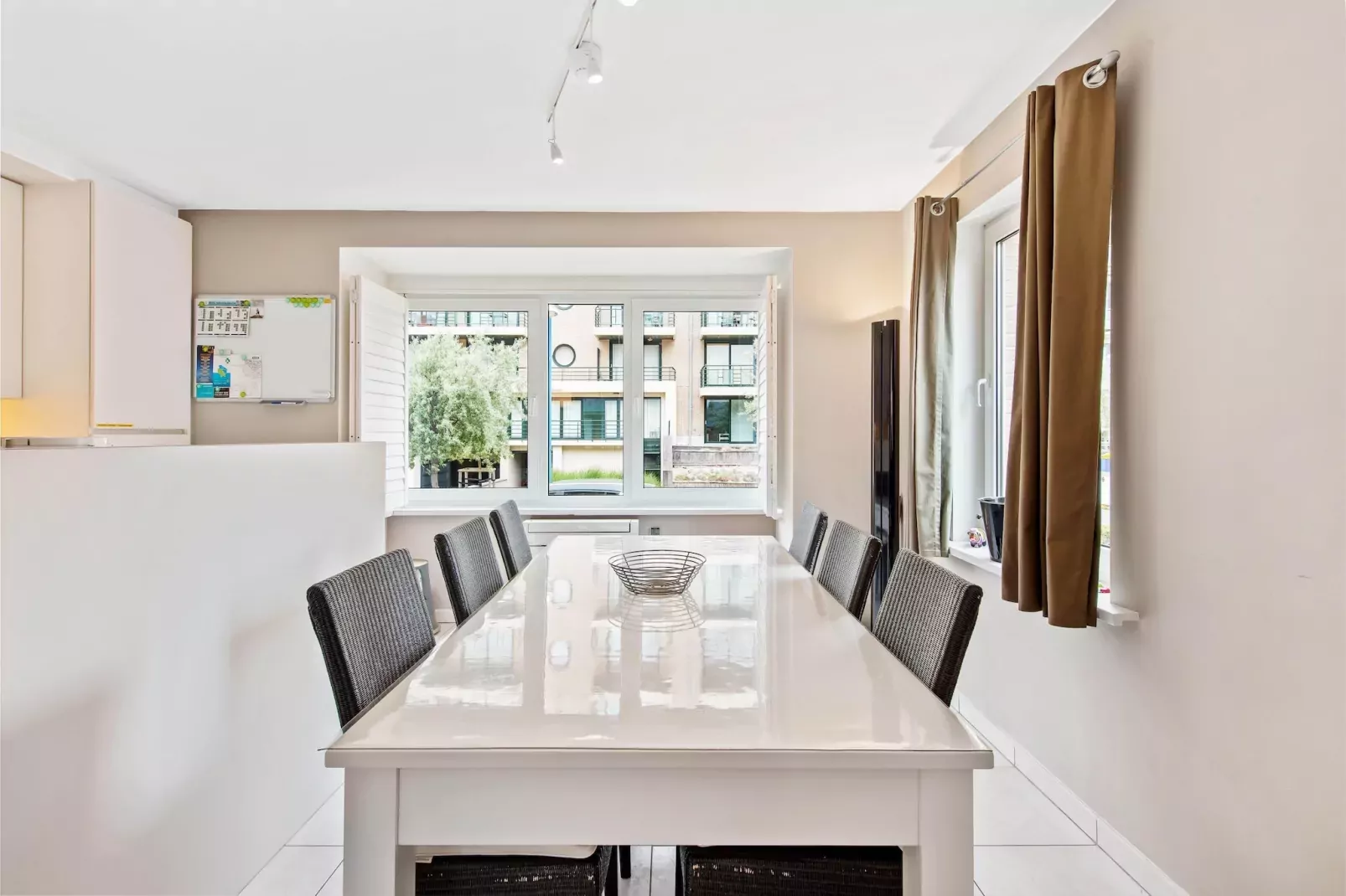 Campanula gv03g-Dining room