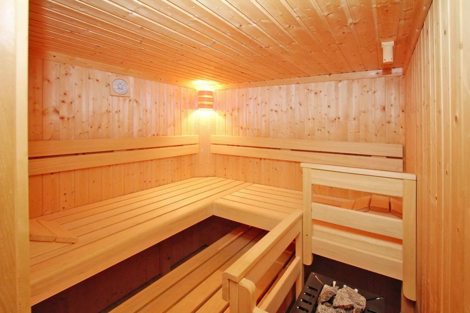 Chalet Verialta-Exterior summer