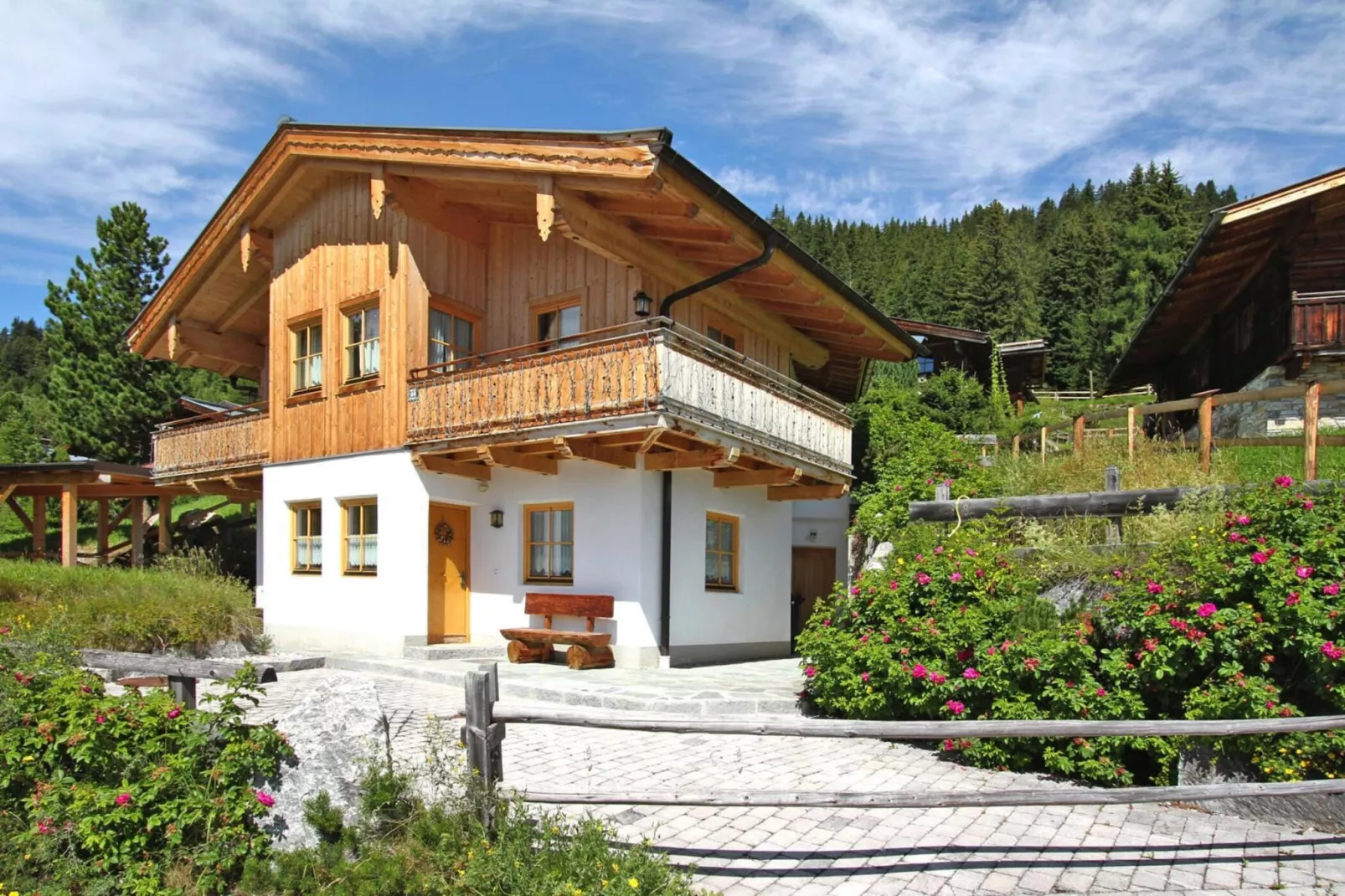 Chalet Verialta-Exterior summer