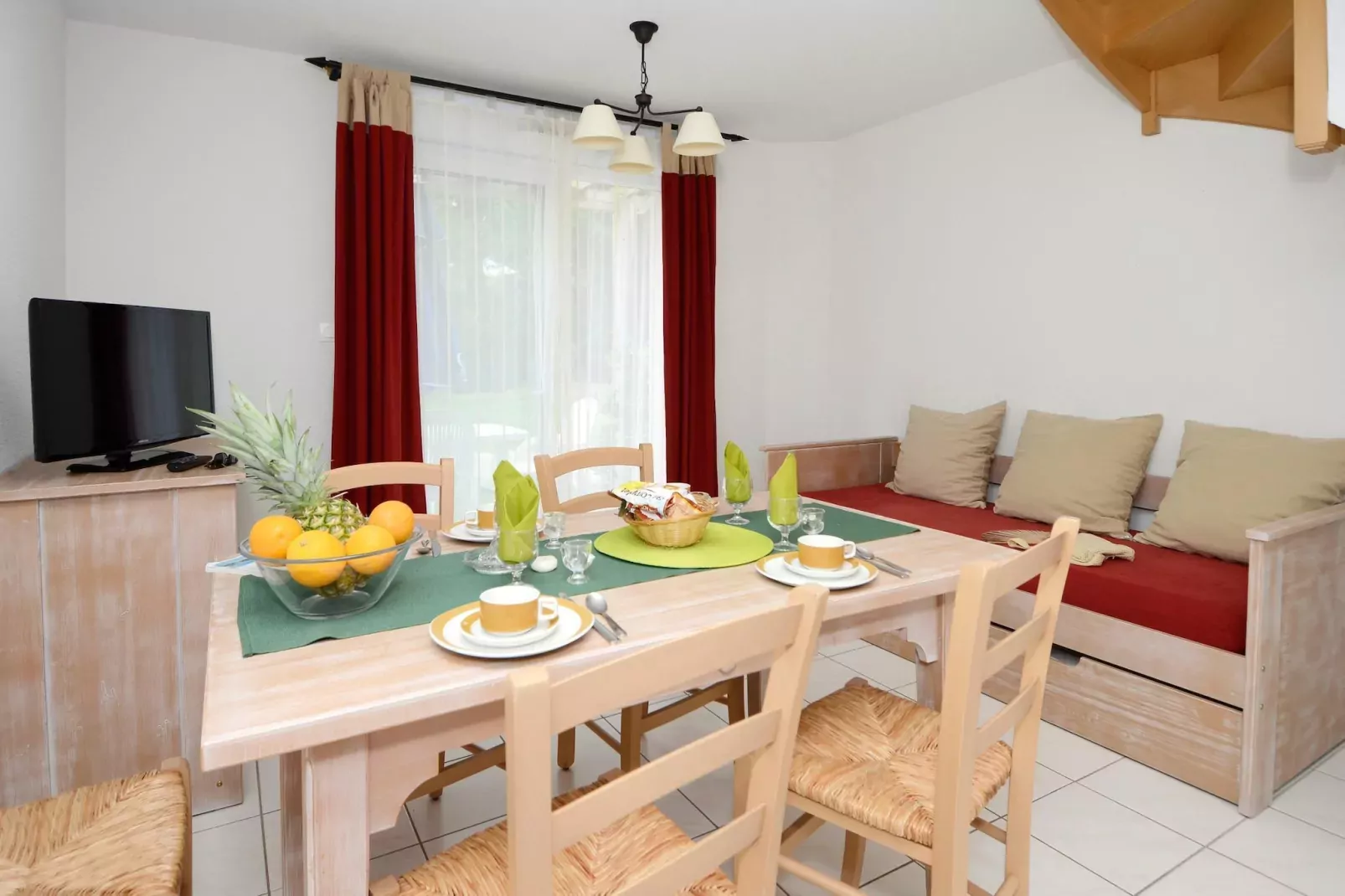 Résidence Le Hameau du Lac 2-Dining room