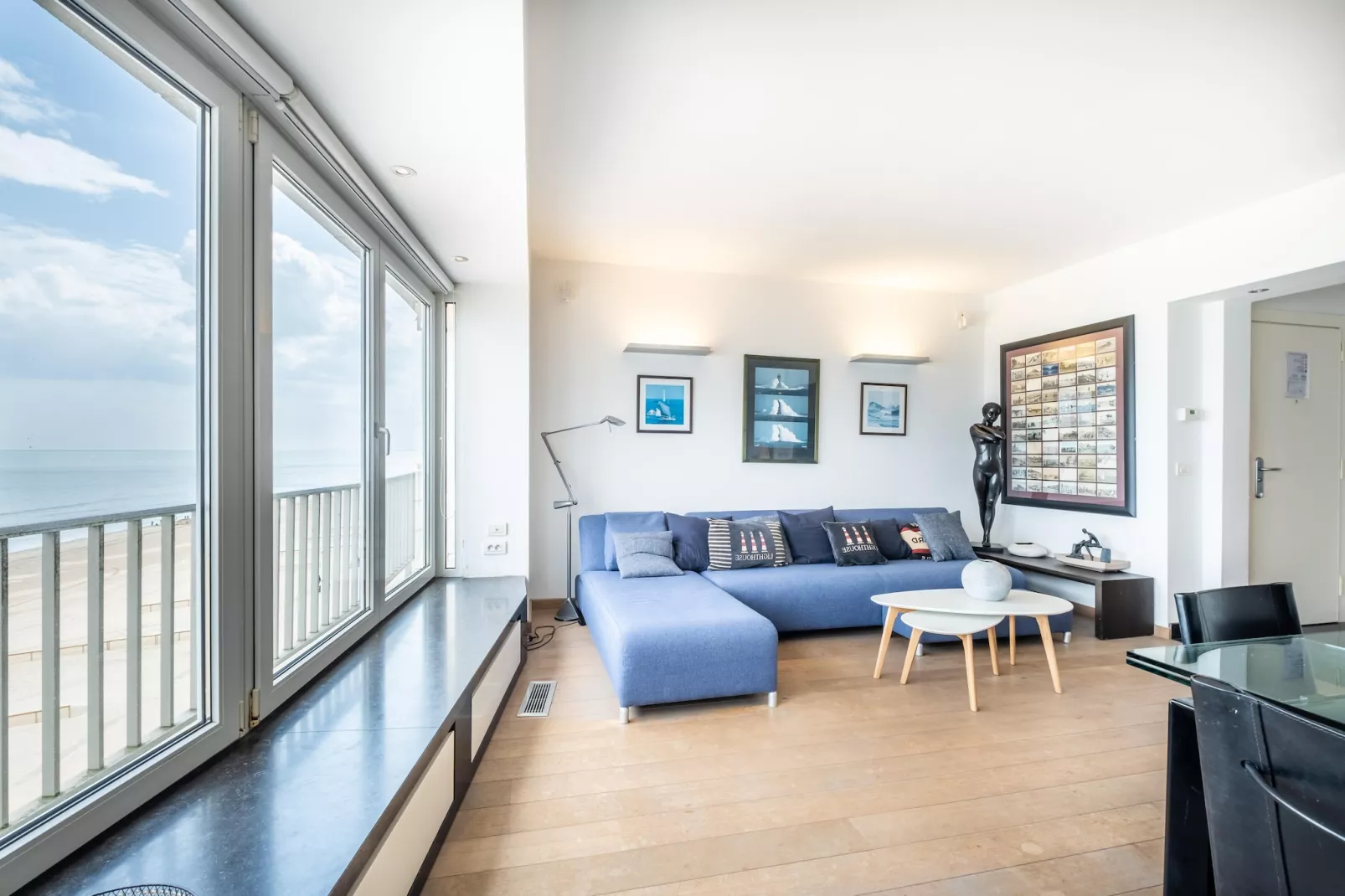 Las palmas 501-Living room