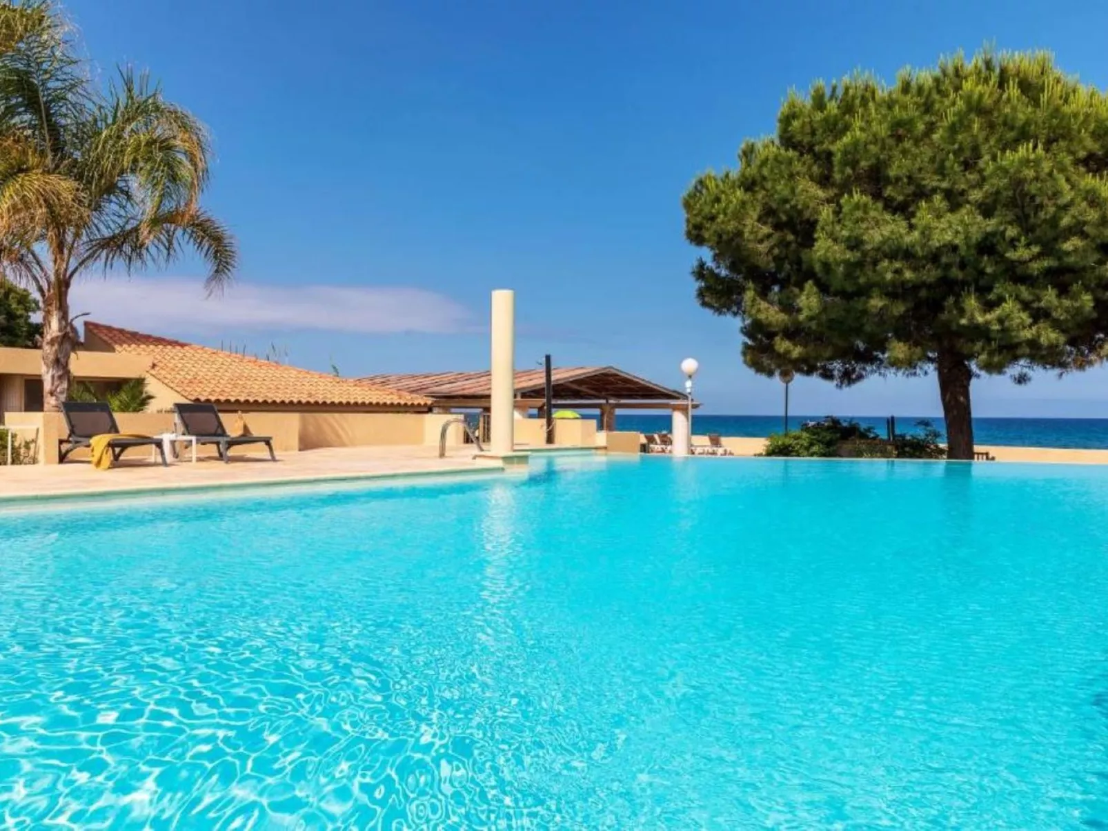 MB6 sans vue mer-Outside