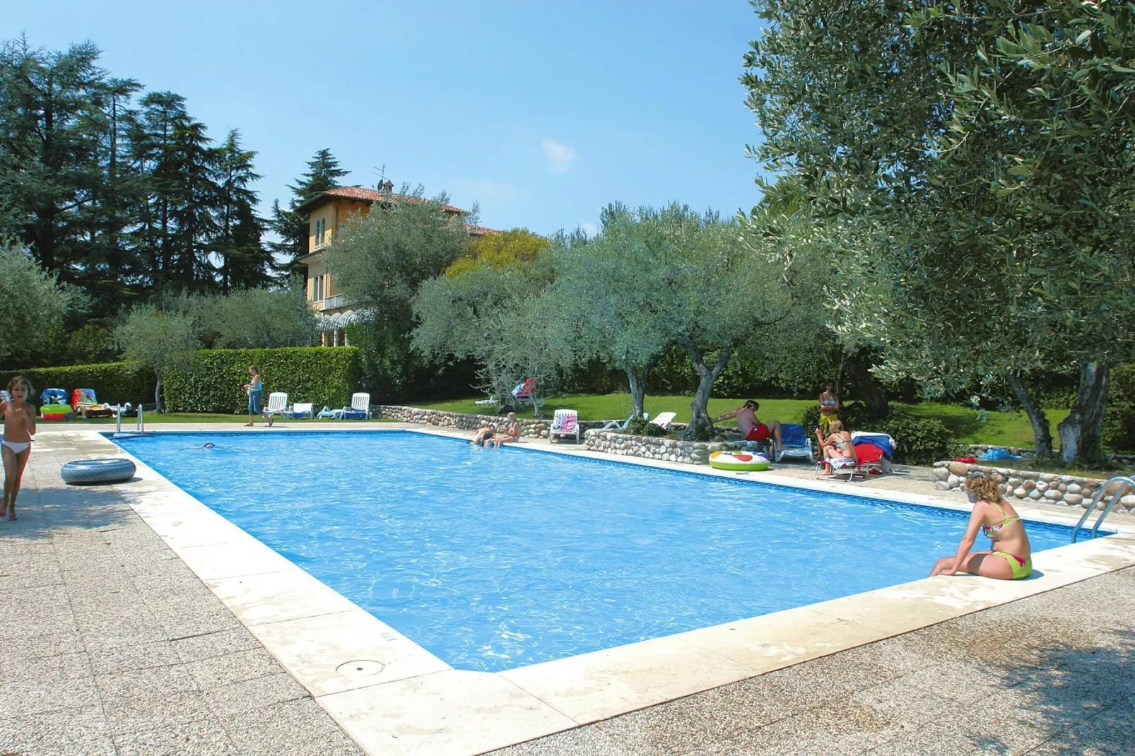 Residence Pratone Garda-quadrilo comfort-Schwimmbad